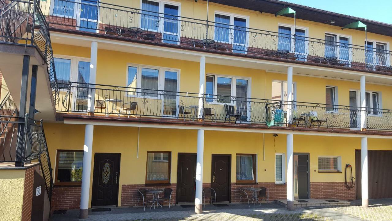 Moris 2 Pokoje Goscinne Leba Exterior photo